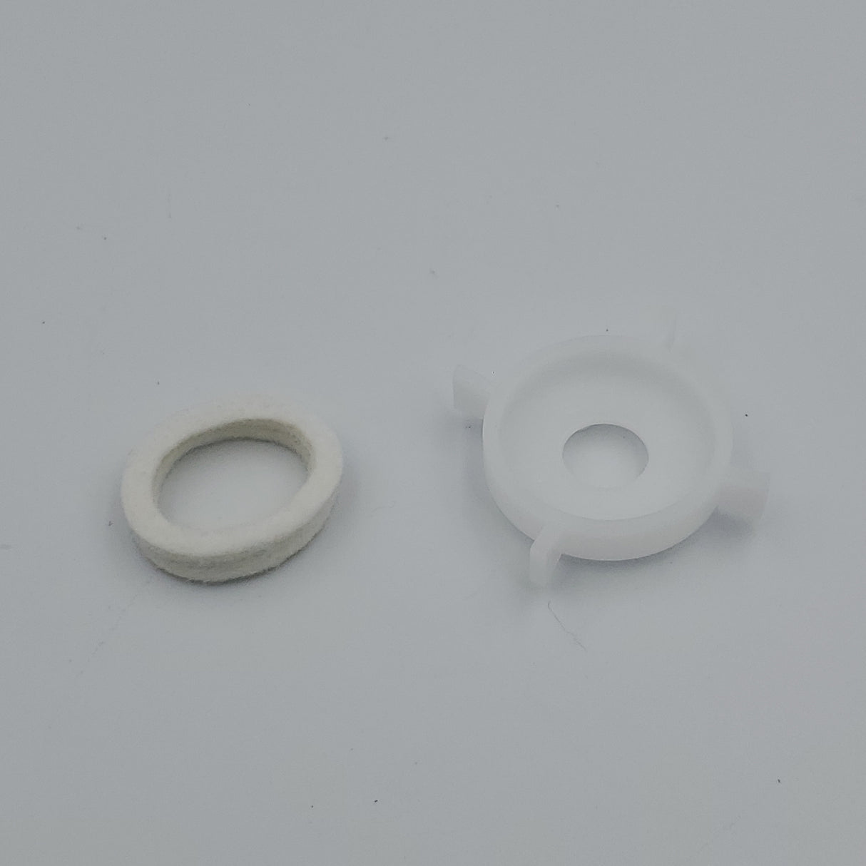 Evacuation wheel and felt