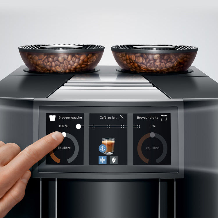 Jura Giga 10 — Vue de côté machine espresso pro
