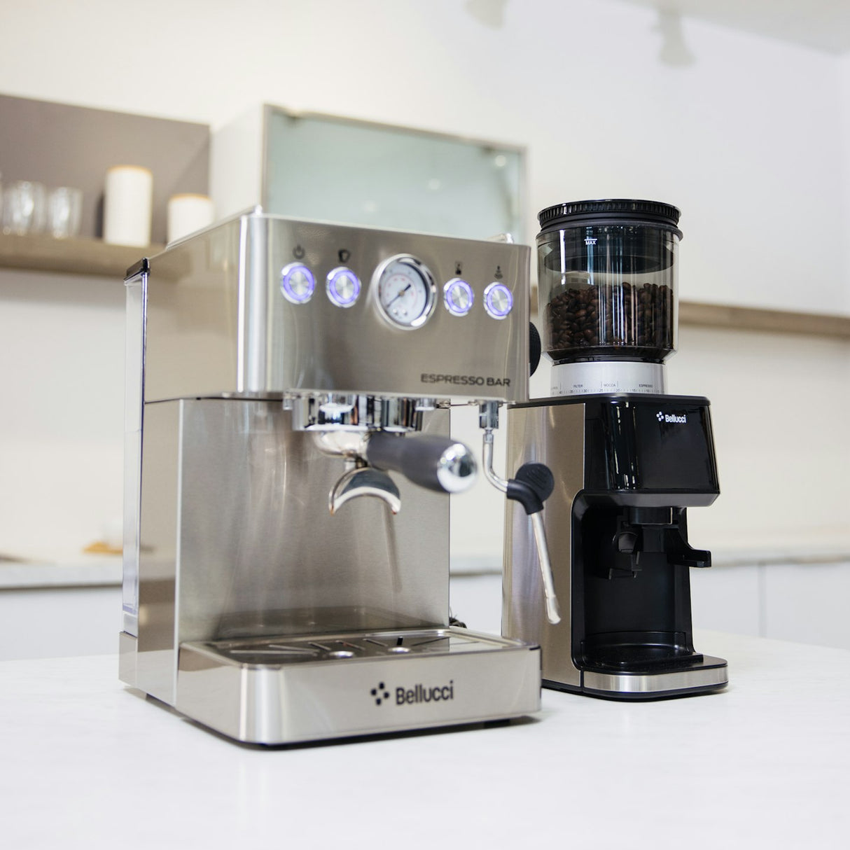Bellucci Espresso Bar Boite Ouverte — Vue de face machine espresso