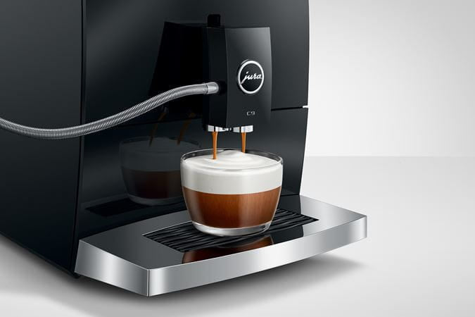 Jura - Machine à espresso automatique C9 : Cadeaux avec achat