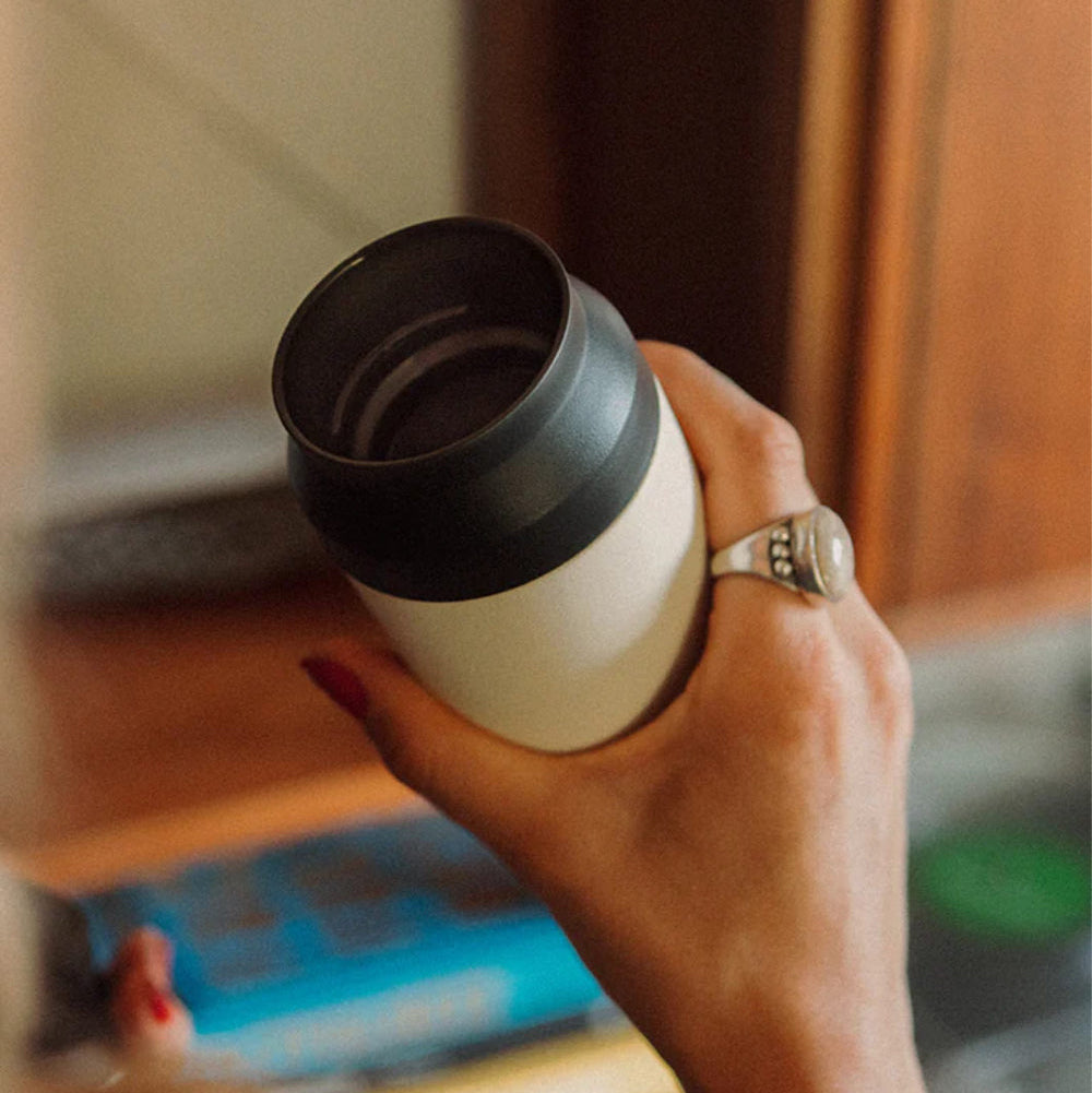 KINTO Travel Tumbler 350 ml : bouteille isotherme en acier inoxydable, chaud et froid 6 heures