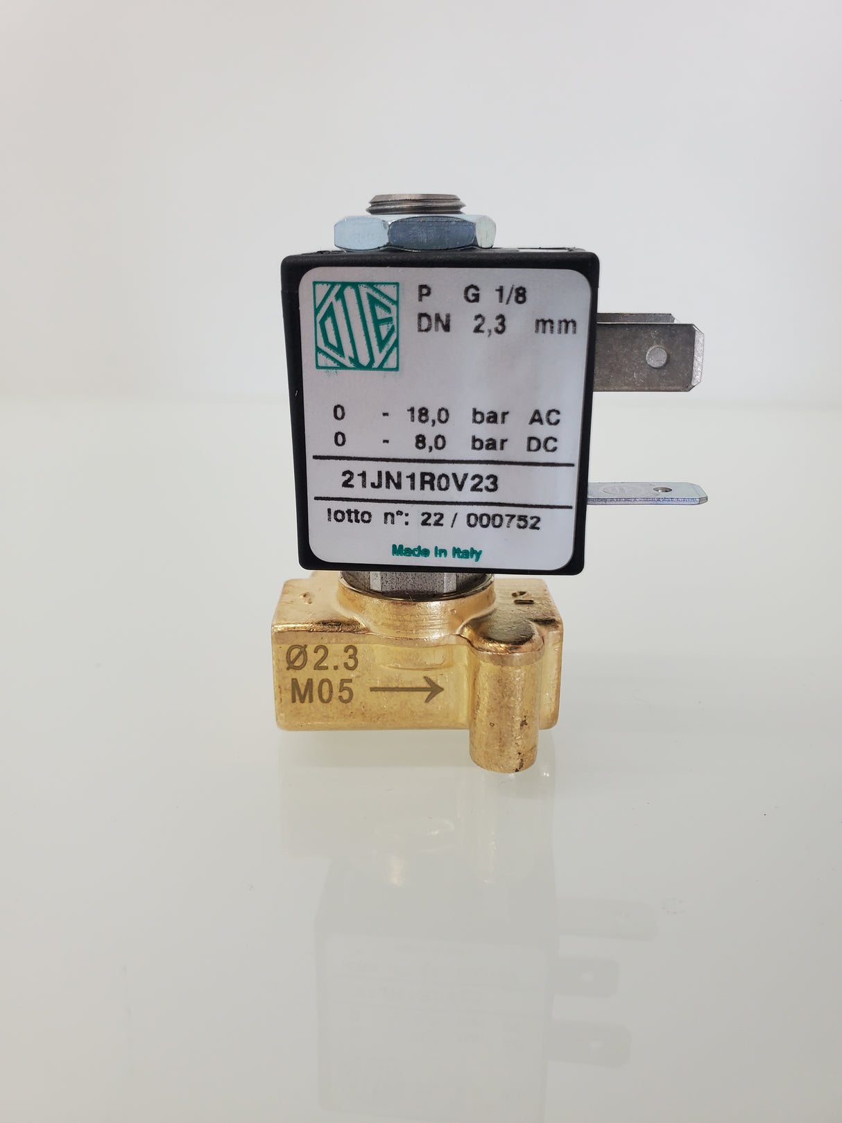 2-way solenoid valve 110V 1/8F 2.3mm