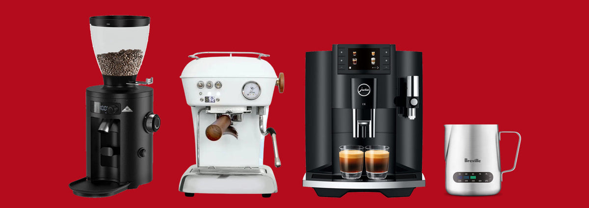 Moulin Mahlkönig, machines espresso Ascaso et Jura, et pichet à lait Breville