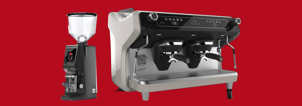 Moulin Eureka Atom W75 et machine espresso commerciale Gaggia La Giusta