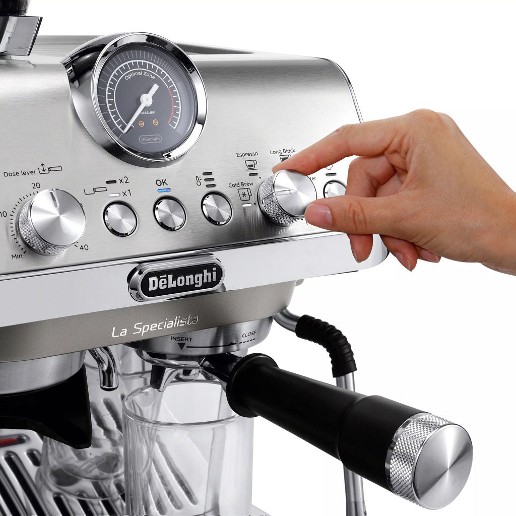 De’Longhi La Specialista Arte Evo: Espresso Machine with Built-In Grinder, Cold Brew, 51 mm Portafilter