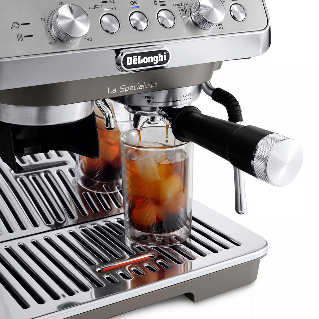 De’Longhi La Specialista Arte Evo: Espresso Machine with Built-In Grinder, Cold Brew, 51 mm Portafilter