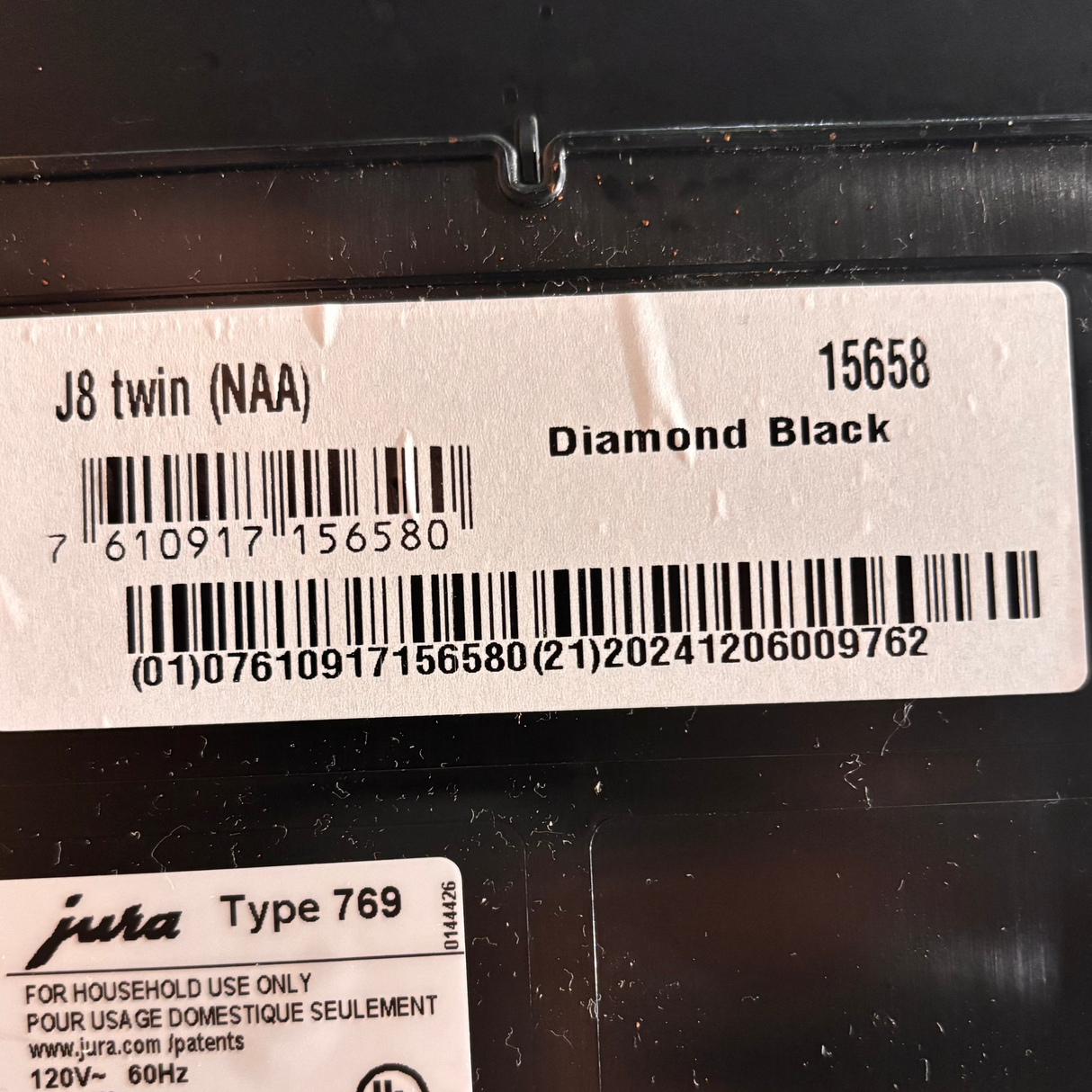 Jura J8 Twin : machine à café automatique à double broyeur, écran tactile Panorama, 31 spécialités (Démo)