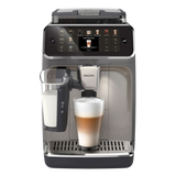 Machine à café automatique Philips 5500 LatteGo — 20 boissons chaudes et glacées, écran tactile, SilentBrew