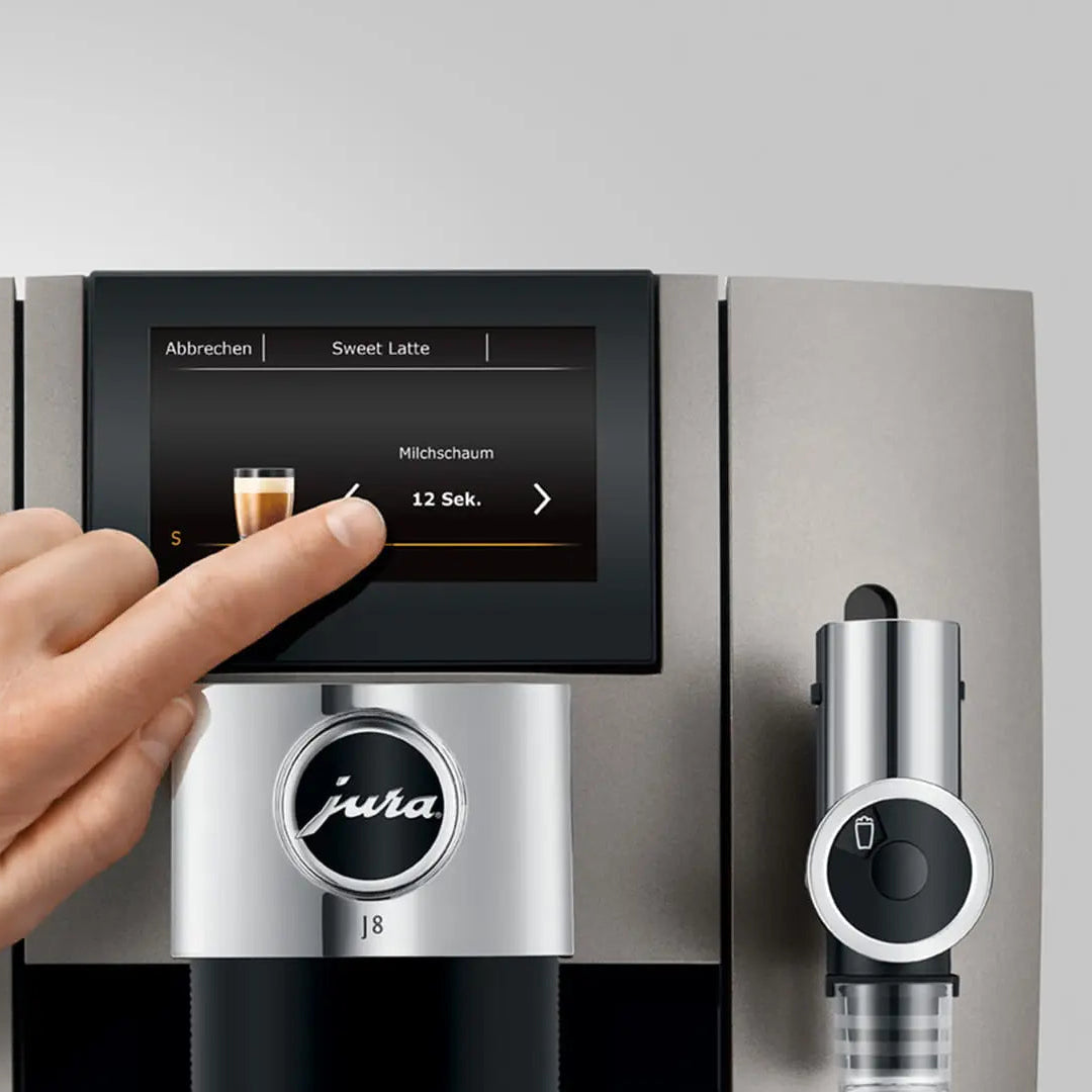 Jura J8 : machine à café automatique avec Sweet Foam, broyeur P.A.G.2+ et Coffee Eye