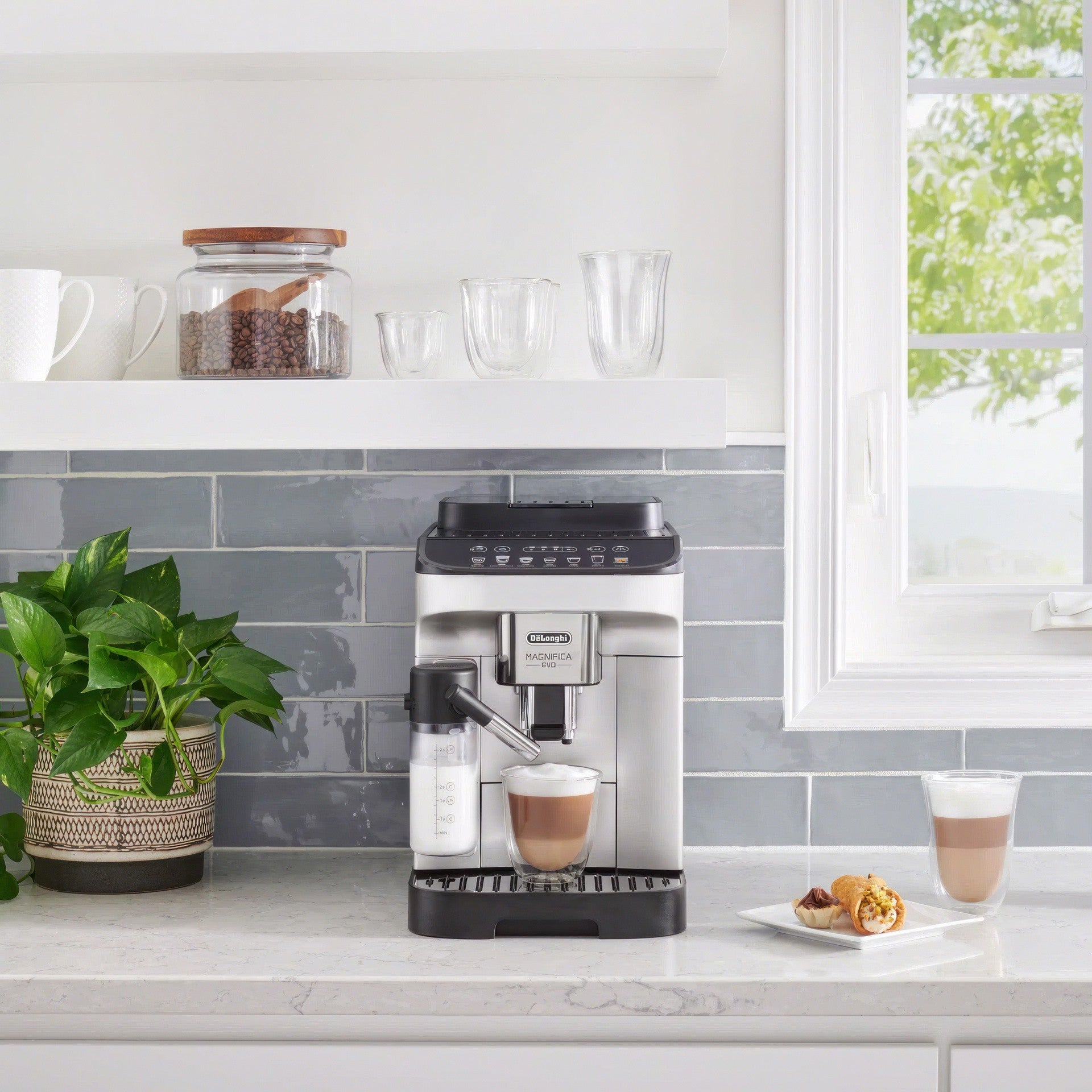 DeLonghi - Magnifica Evo Milk Automatic Espresso Machine – L'Heureux